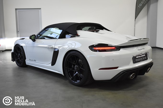 PORSCHE 718 Spyder RS